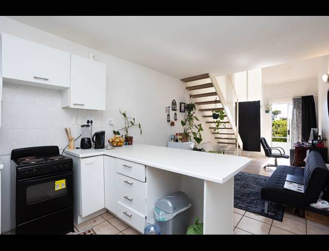 1 BEDROOM APARTMENT TO LET IN KENILWORTH